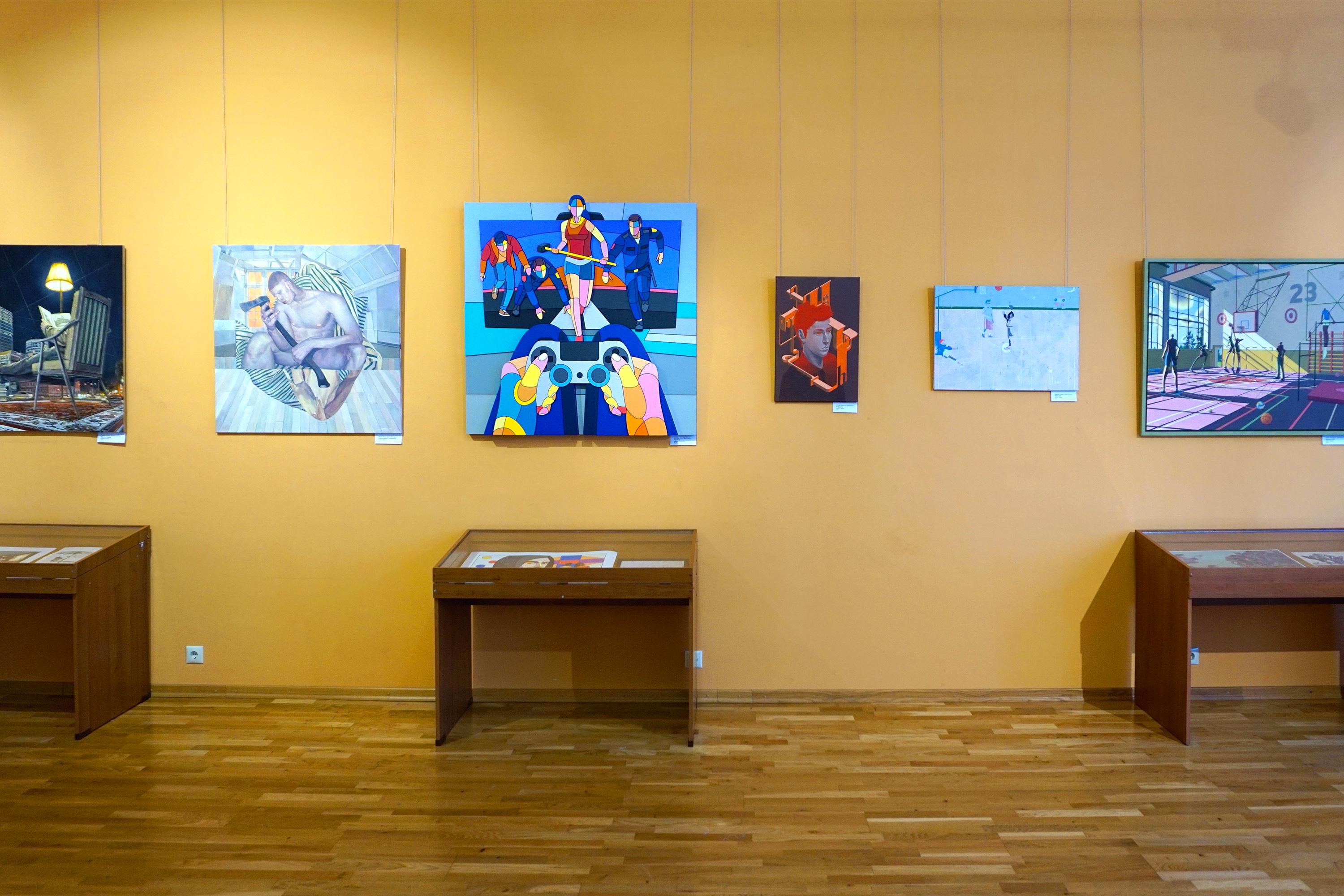 Ракурсы зала с экспозицией «Музейника»