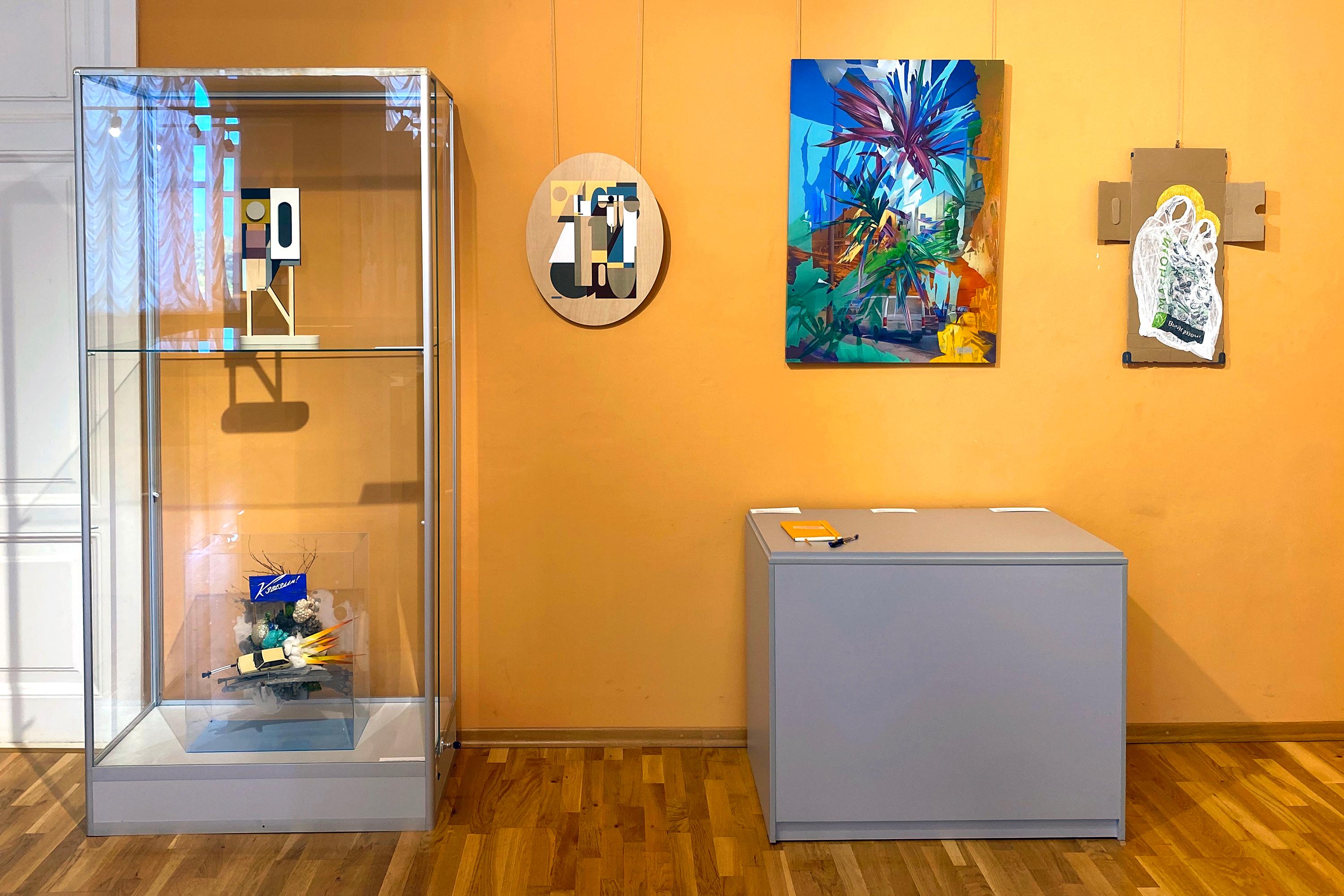 Ракурсы зала с экспозицией «Музейника»